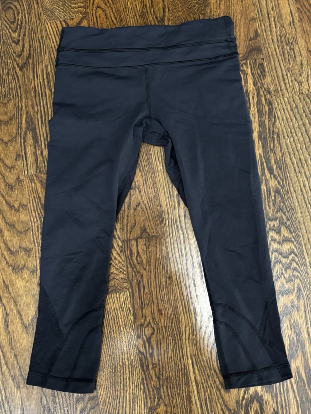 Lululemon Women's Black Cropped Leggings 6 20” inseam
